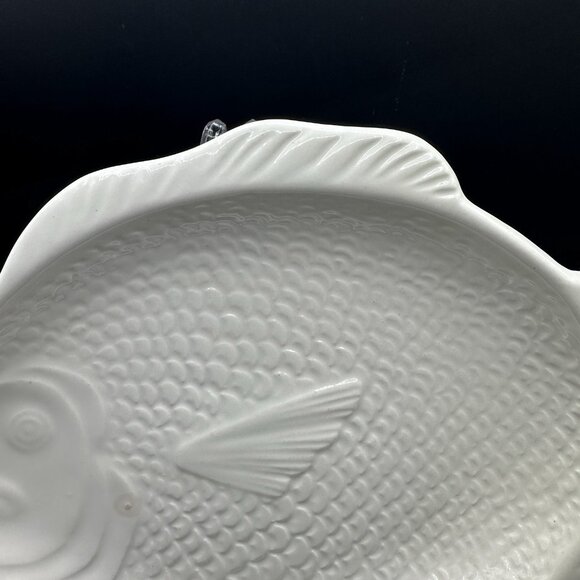 Whittier Pottery Vintage 1979 Fish Platter White Ceramic Coastal Decor Retro - Picture 5 of 11
